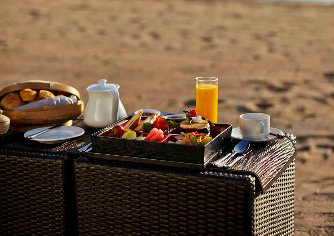 Beach Picnic Lunch by Kayumanis Nusa Dua.jpg